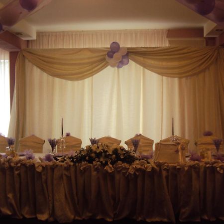 Pension Regal Satu Mare Bagian luar foto